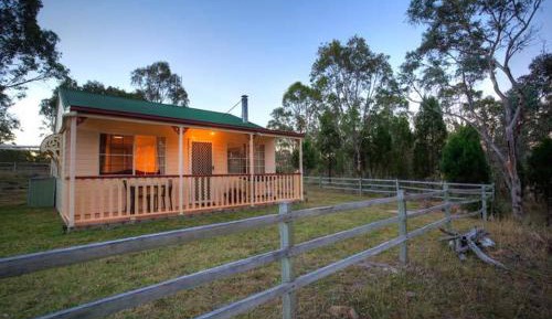 Rose One-Bedroom Cottage