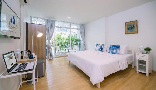 Grand Deluxe King Room with Balcony