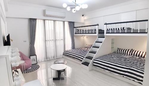 Deluxe Family Suite