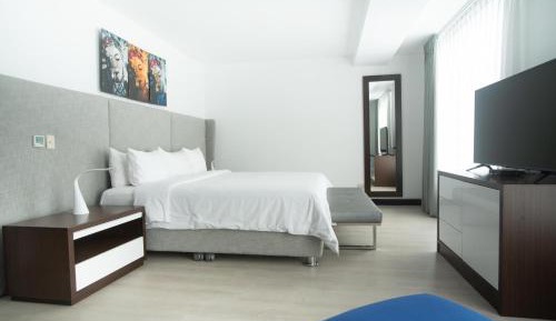 King Studio Suite