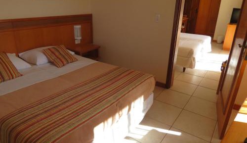 Standard Triple Room with City View
