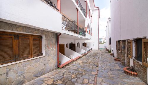 Economy Double Room - Semi Basement