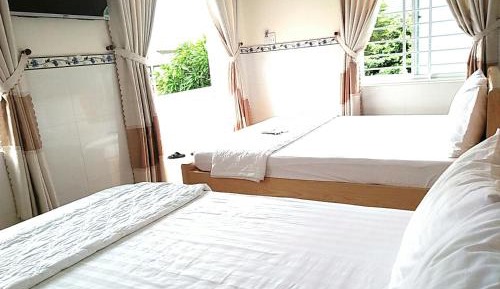 Deluxe Queen Room