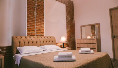 Deluxe Double Room with Shower