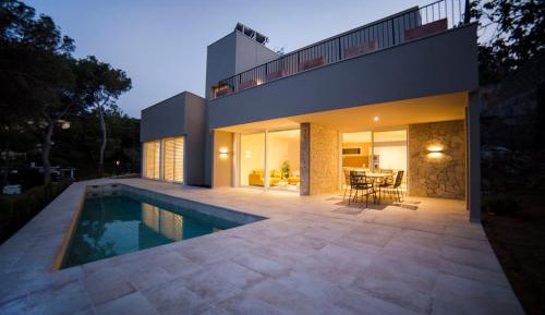 Deluxe Villa