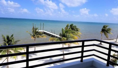 Penthouse Apartment - Beach Front