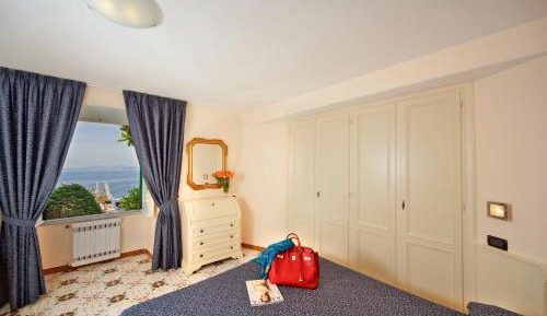 Classic Double Room with Lateral Sea View