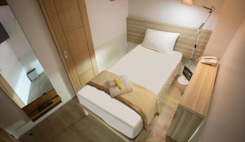 Standard Room ( 1 Single-sized bed )