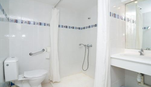 One Bedroom Apartment (4 Adults) - Disability Access