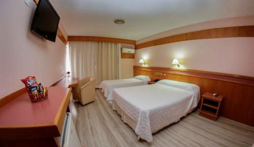 Two-Bedroom Apartment (5 Adults)