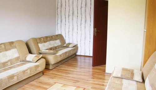 Basic Triple Room with Shared Bathroom