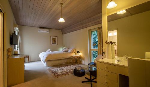 Queen Room with Garden View