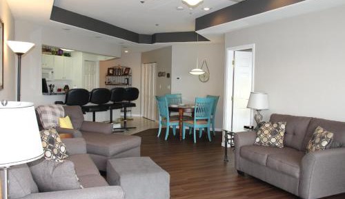 Apartment with Lake View