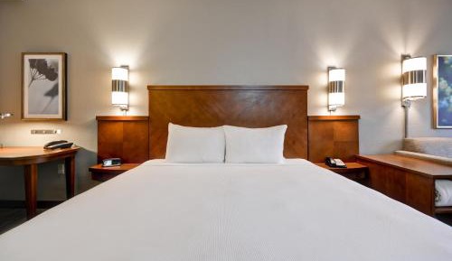 Double Room with Two Double Beds and Accessible Tub - Disability Access