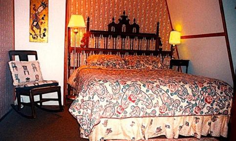Queen Room