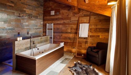 Suite with Sauna, Hot tub and Fireplace