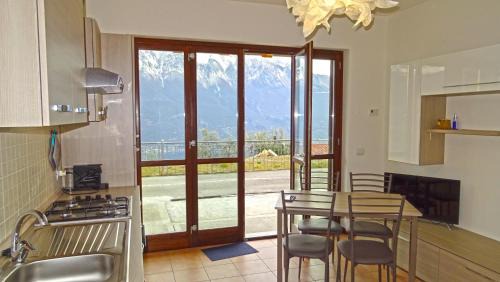 Apartment with Lake View