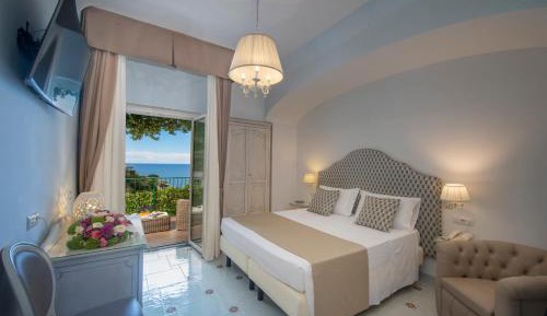 Deluxe Double Room with Sea View