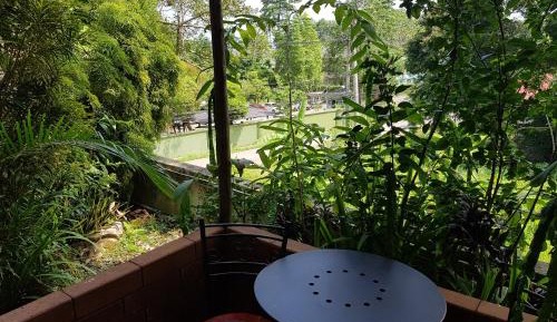 Bungalow with Patio
