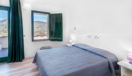 Triple Room with Sea View