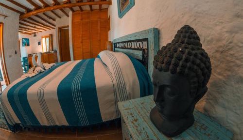 Suite with Terrace and Pool View