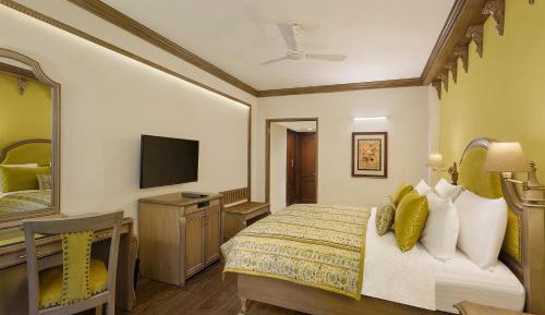 Queen Room - No View - Mobility Accessible/Non-Smoking