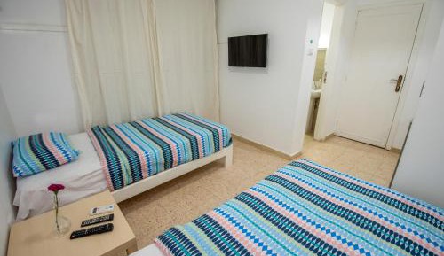 Twin Room with Private Bathroom