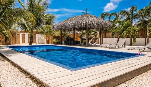Deluxe Studio Apartment with Private Terrace