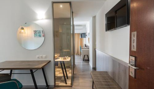 Junior Suite (2 Adults + 1 Child)