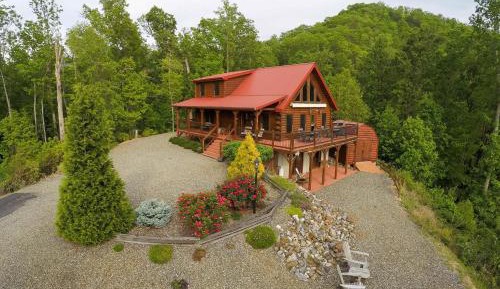 Four bedroom holiday home 