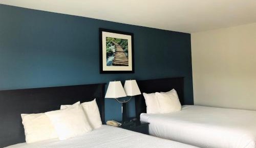 Queen Room with Two Queen Beds - Non-Smoking
