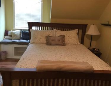 Standard Queen Room