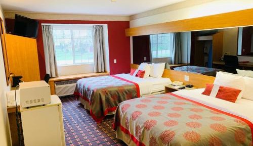 Queen Room with Two Queen Beds - Mobility Access/Non-Smoking