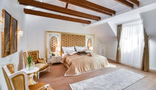 Deluxe Double Room with Bath