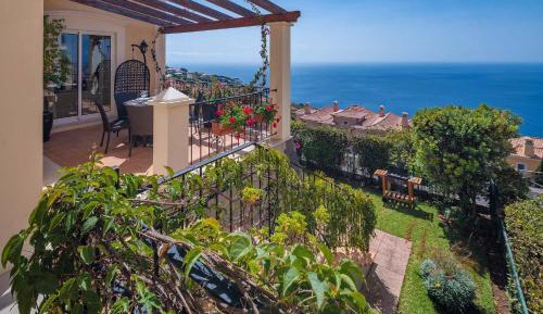 Villa with Sea View