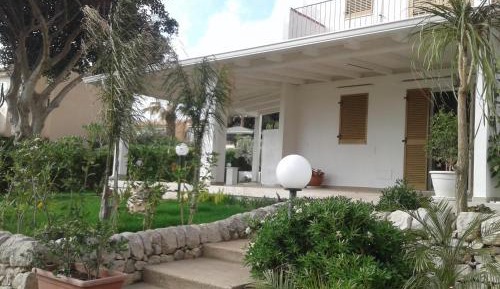 Villa with Garden View