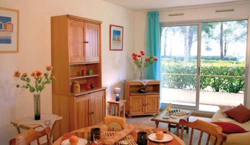 Studio (4 Adults)