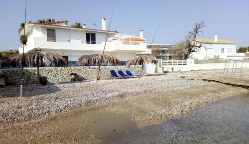 Villa - Beach Front
