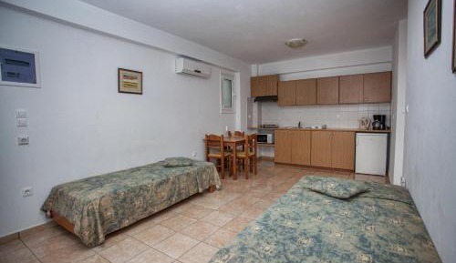 One-Bedroom Apartment with Side Sea View