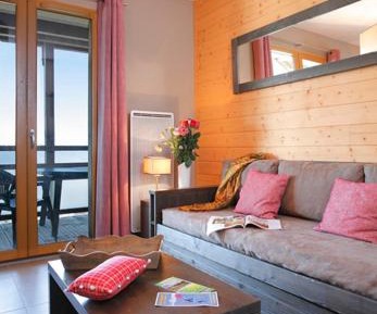 Studio with Truckle Bed