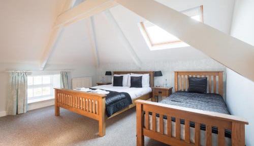 Deluxe Family Room