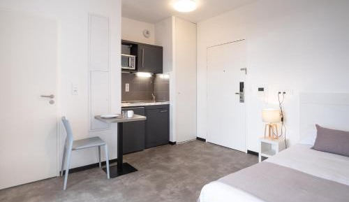 Studio Apartment