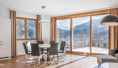 Four-Bedroom Apartment with Terrace