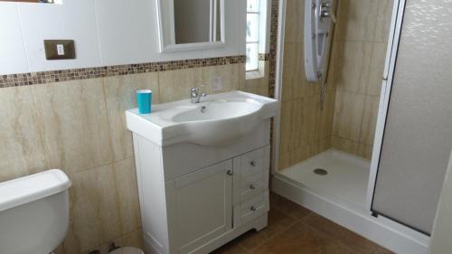 Twin Room with Private Bathroom