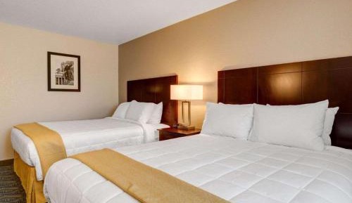 Queen Room with Two Queen Beds - Non-Smoking