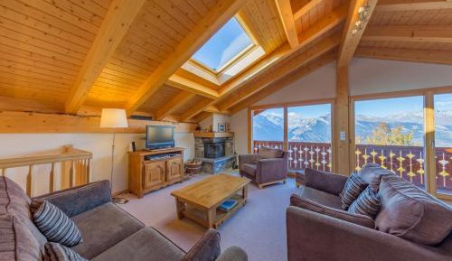 Superior Chalet with Balcony and Mountain Views
