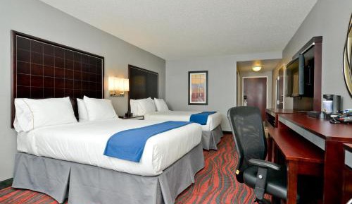 Room with Two Beds - Hearing Accessible - Non-Smoking