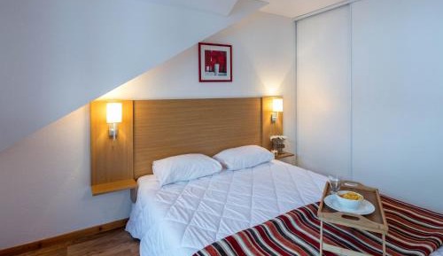 Two-Bedroom Apartment (8 Adults)