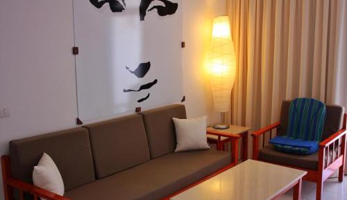 Premier Apartment (2 Adults + 1 Child)