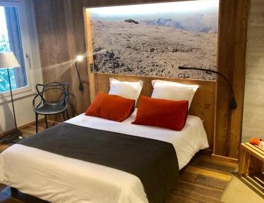 Deluxe Queen Room